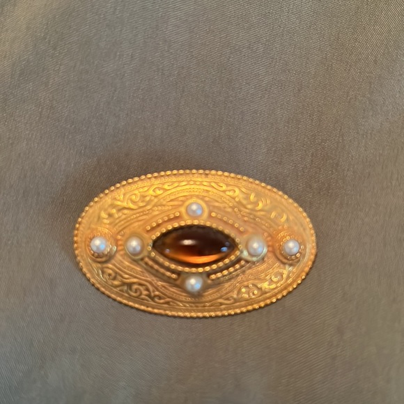 Assorted Brooches - Picture 3 of 7